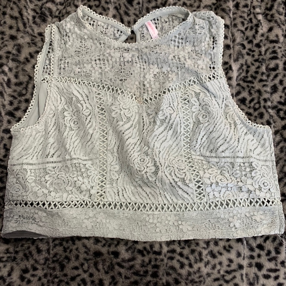 Crop top